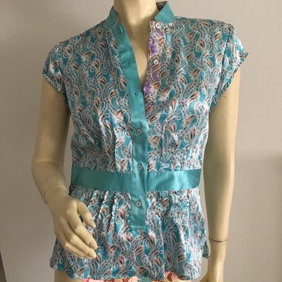 Robert Graham silk paisley printed cap sleeve top sizes 8 - Picture 1 of 7